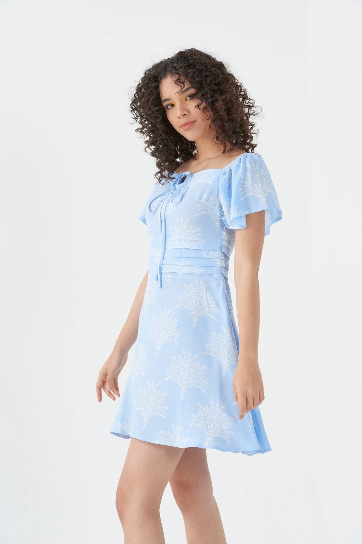 Mylace Mavi Volanlı Yaka Bağlama Detaylı Belden Oturan Mini Desenli Elbise