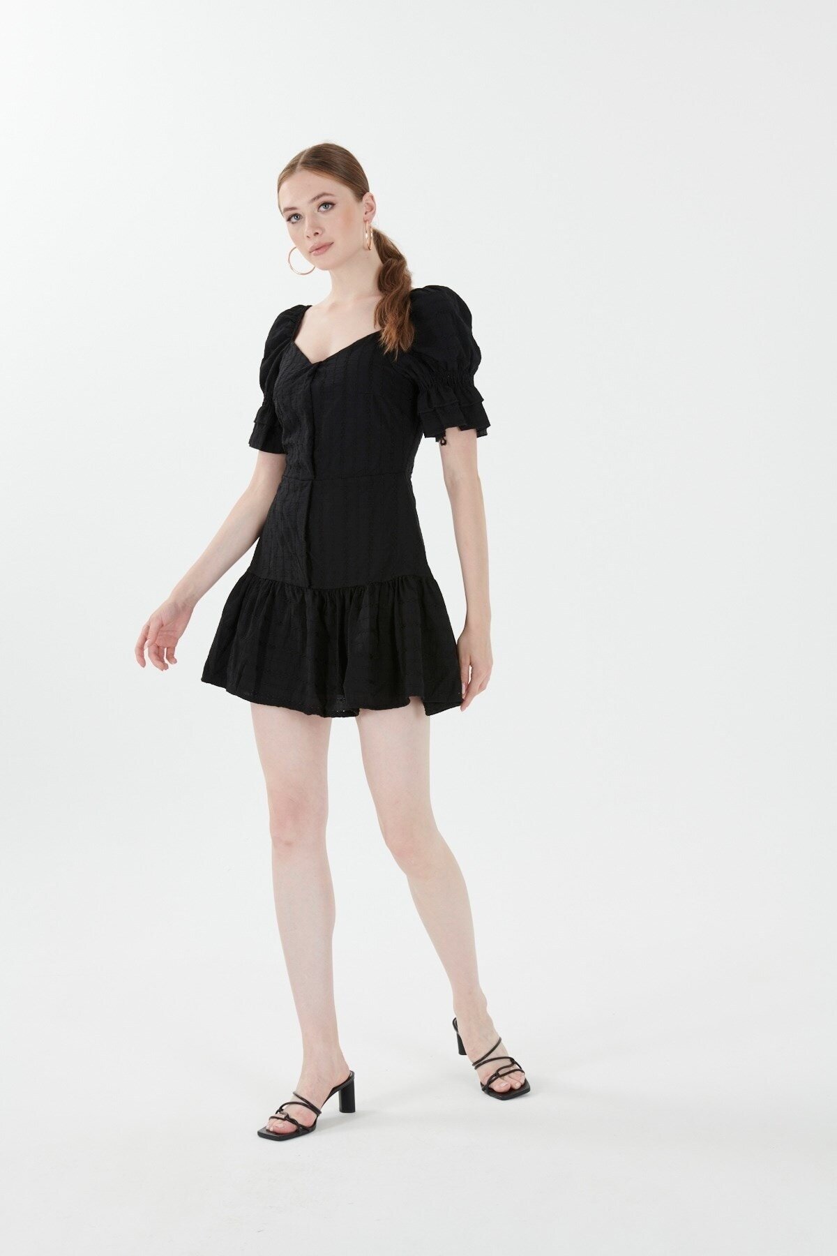 Mylace Siyah Balon Kollu Belden Oturan Etek Ucu Fırfırlı Mini Elbise
