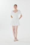 Beyaz Balon Kollu Belden Oturan Etek Ucu Fırfırlı Mini Elbise