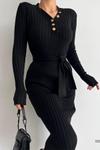 Siyah Kuşaklı Ve Düğmeli Fitilli Midi Triko Elbise
