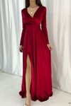 Kırmızı Kruvaze Yaka Yırtmaç Detay Kadife Uzun Abiye Elbise