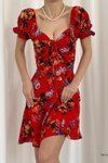Lacivert Kırmızı Çiçek Desenli Madonna Yaka Dokuma Viskon Mini Elbise