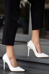 Beyaz Deor Cilt Stiletto Ayakkabı