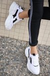 Beyaz Dica Cilt Siyah Detaylı Bağcıklı Spor Ayakkabı