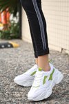 Beyaz Dica Cilt Yeşil Detaylı Bağcıklı Spor Ayakkabı