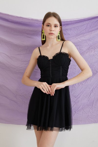 Siyah Askılı Mini Tül Abiye Elbise