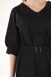 Siyah V Yaka Kemerli Mini Elbise