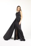 Siyah Yırtmaçlı Degaje Yaka İp Askılı Saten Uzun Abiye Elbise
