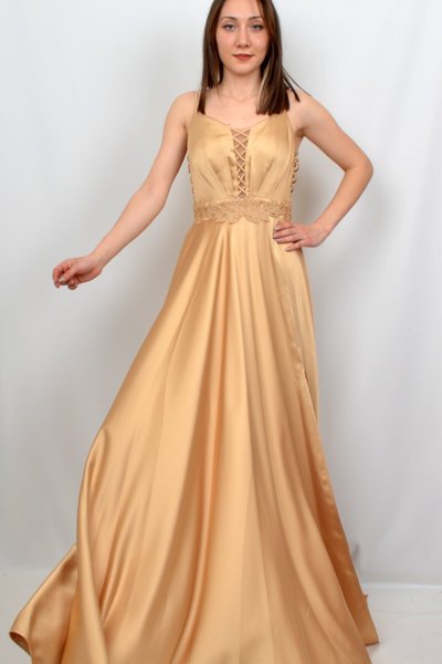 Askıl�ı Gold Rengi Beli Aplikli Uzun Abiye Elbise