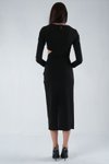 Siyah Yırtmaçlı Tokalı Midi Elbise