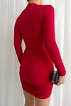 Kırmızı Uzun Kol Dantel Detay Büzgülü Sandy Kumaş Mini Elbise