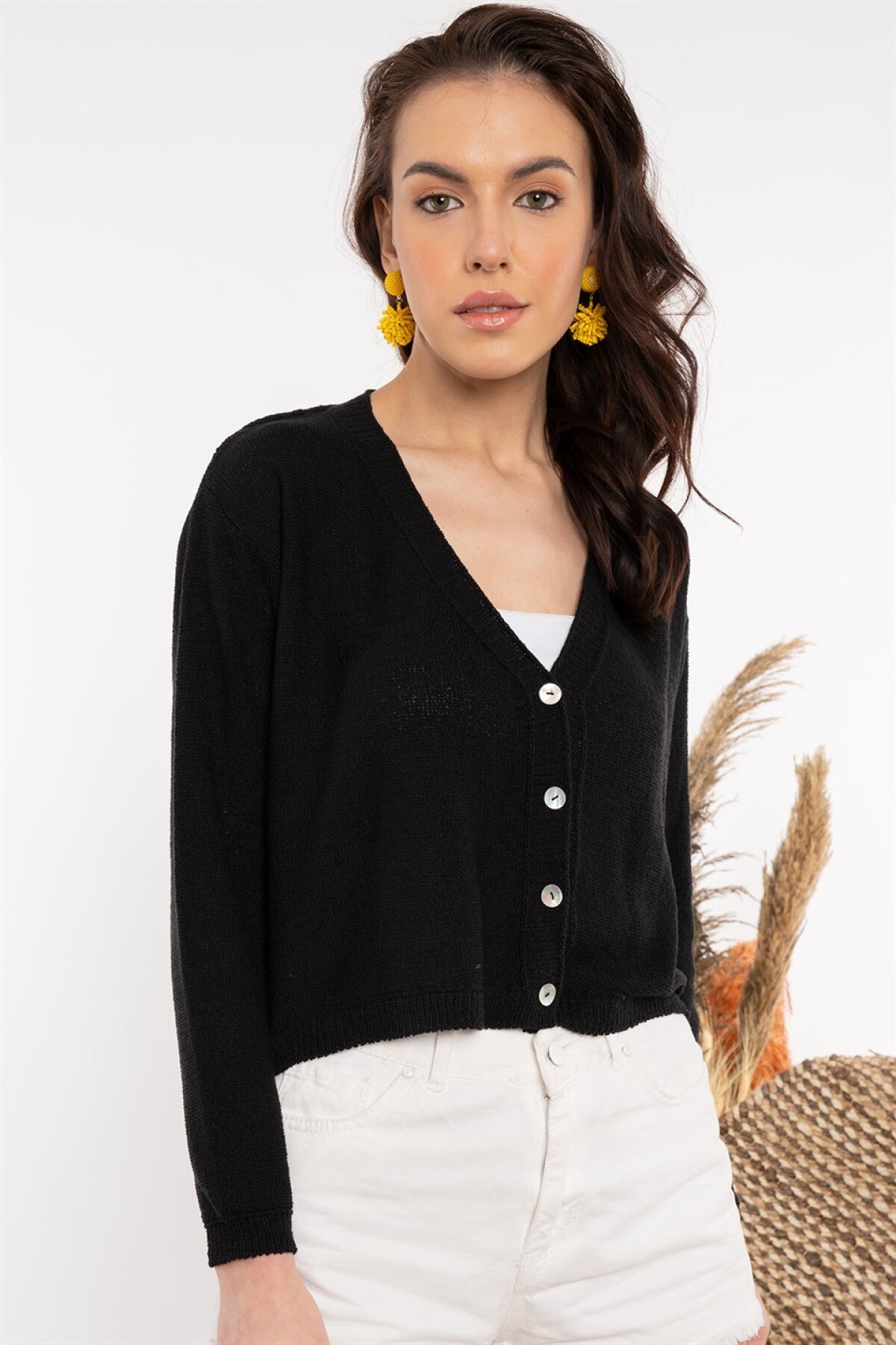 Siyah Burumel Dört Küçük Düğmeli Hırka - AQE FASHION