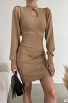Kahverengi Damla Yaka Standart Beden Uzun Kol Mini Triko Elbise