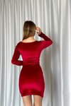 Kırmızı Büzgülü Kruvaze Yaka Kadife Kumaş Mini Elbise