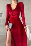 Kırmızı Kruvaze Yaka Uzun Kol Yırtmaç Detay Kadife Kumaş Abiye Elbise