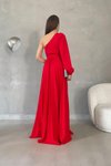 Tek Omuzlu Kırmızı Kuşaklı Pliseli Krep Kumaş Uzun Abiye Elbise