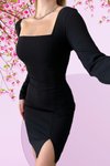 Siyah Kare Yaka Uzun Kol Yırtmaç Detay İthal Krep Kumaş Mini Elbise