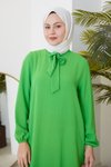 Yeşil Eteği Fırfırlı Yaka Bağlamalı Elbise