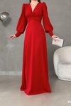 Kırmızı Krep Kumaş Önü Düğüm Detay Uzun Kollu Çift Yırtmaçlı Abiye Elbise
