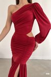 Tek Omuzlu Kırmızı Sandy Kumaş Bel Dekolte Detay Büzgülü Uzun Abiye Elbise