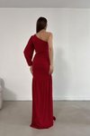 Tek Omuzlu Kırmızı Sandy Kumaş Bel Dekolte Detay Büzgülü Uzun Abiye Elbise