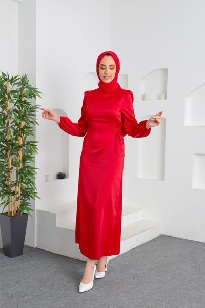 Kırm�ızı Zara Saten Abiye Elbise