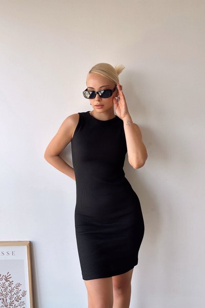 Siyah Halter Yaka Mini Elbise