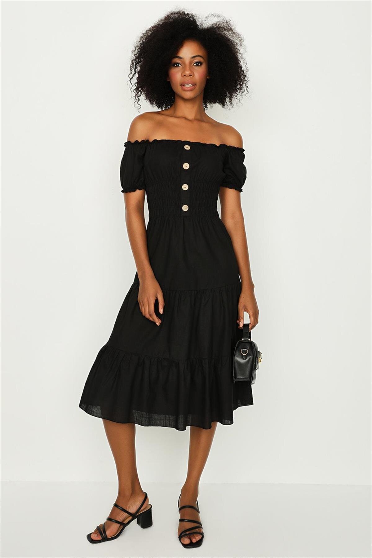 Select Moda Siyah Carmen Yaka Düğme Ve Gipe Detaylı Astarlı Midi Elbise
