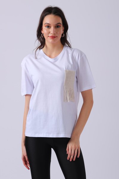 Beyaz Cep Püskül Detaylı Kısa Kollu T-shirt