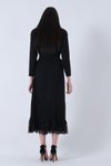 Siyah Etek Ucu Plise Ve Dantel Detaylı Krep Elbise