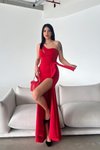 Kırmızı Tek Omuzlu Göğüsü Transparan Detay Scuba Kumaş Yırtmaçlı Uzun Abiye Elbise