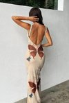 Sırt Dekolteli Renkli Çok İçi Astarlı Sandy Kumaş Göğüs Ve Detay Yırtmaçlı Uzun Tül Elbise