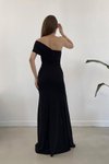Siyah Krep Kumaş Straplez Tek Omuzlu Büzgü Ve Yırtmaç Detay Uzun Abiye Elbise