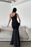 Siyah Tek Omuzlu Göğüsü Transparan Detay Scuba Kumaş Yırtmaçlı Uzun Abiye Elbise