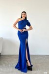 Tek Omuzlu Saks Mavisi İthal Krep Kumaş Bel Dekolteli Kol Yırtmaçlı Uzun Abiye Elbise