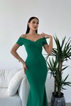 Zümrüt Yeşili Krep Kumaş Kısa Kollu Kayık Yaka Yırtmaç Detay Uzun Abiye Elbise