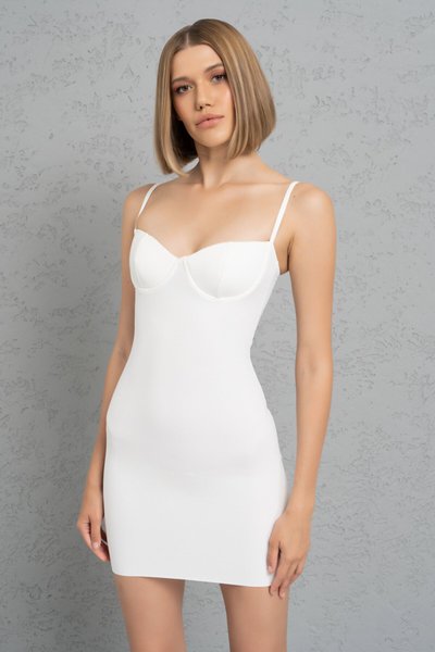 Askılı Beyaz Göğüs Süngerli Vücudu Saran Mini Elbise