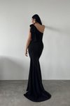 Siyah Scuba Kumaş Tek Omuzlu Fiyonk Detay Balık Model Uzun Abiye Elbise
