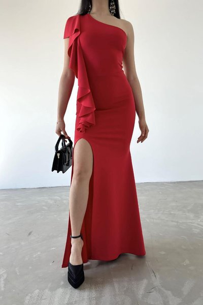 Kırmız�ı Scuba Kumaş Volan Ve Yırtmaç Detay Tek Omuz Uzun Abiye Elbise