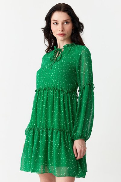 Yeşil Fırfırlı Puantiyeli Şifon Mini Elbise