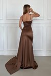 Kahverengi Askılı Saten Kumaş Yırtmaç Detay Kuyruklu Uzun Abiye Elbise