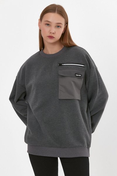 Gri Cep Detaylı Oversize Sweatshirt