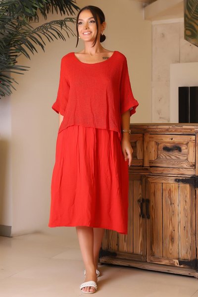 Kırmızı Üstü Fileli Midi Elbise