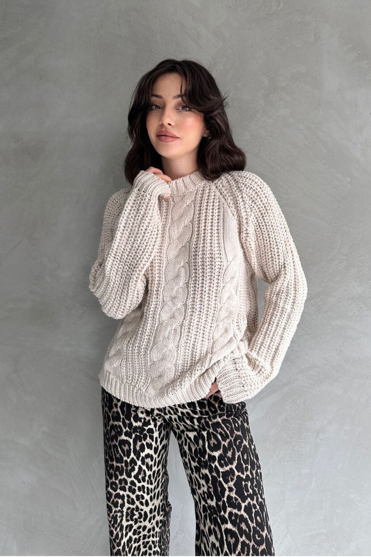 Bej Crew Neck Knitted Pattern Comfort Sweater - RURIS