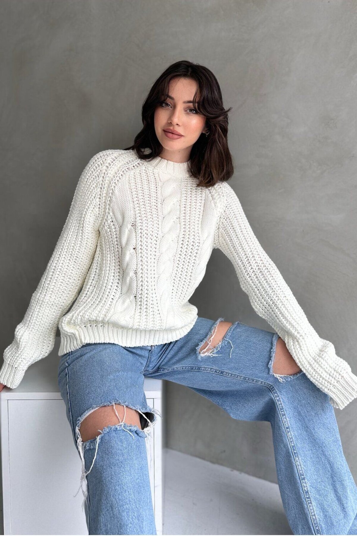 White Round Neck Knitted Pattern Comfort Sweater - RURIS