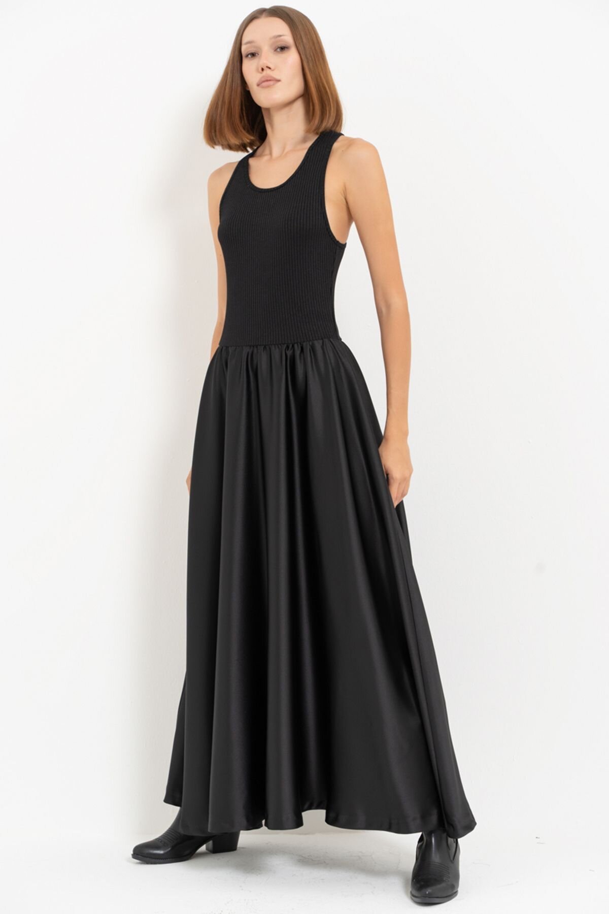 Black Satin Skirt Detail Long Evening Dress - Kikiriki