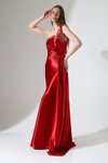 Tek Omuz Askılı Kırmızı Saten Kumaş Taş Detaylı Kuyruklu Uzun Abiye Elbise