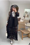 Siyah Dantel Parçalı Etek