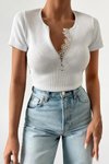 Beyaz Yaka Dantel Ve Fermuarlı Kaşkorse Bluz