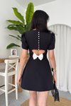 Siyah İç Astarlı Gizli Fermuarlı İnci Düğme Detaylı Arkası Fiyonklu Krep Kumaş Mini Elbise
